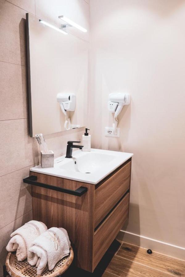 Suite Yenne 2 Cagliari Dış mekan fotoğraf